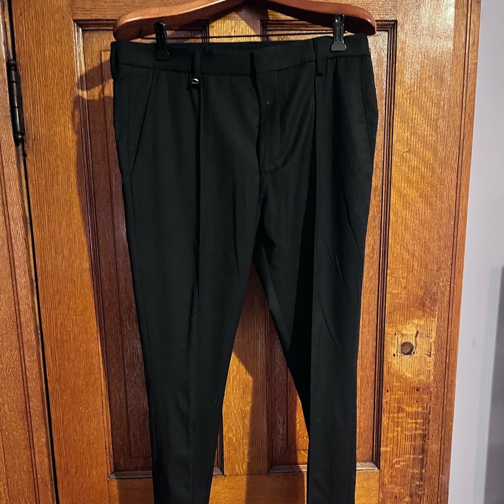 NWT Hugo Boss black fitted ankle pants